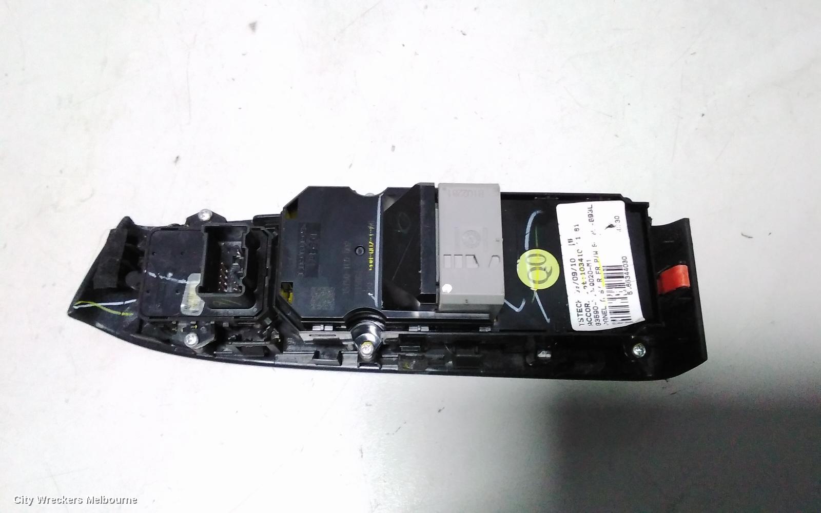 HONDA ACCORD PWR DR WIND SWITCH, LH REAR, 8TH GEN (VIN MRHCP), 02/2008 - 04/2013