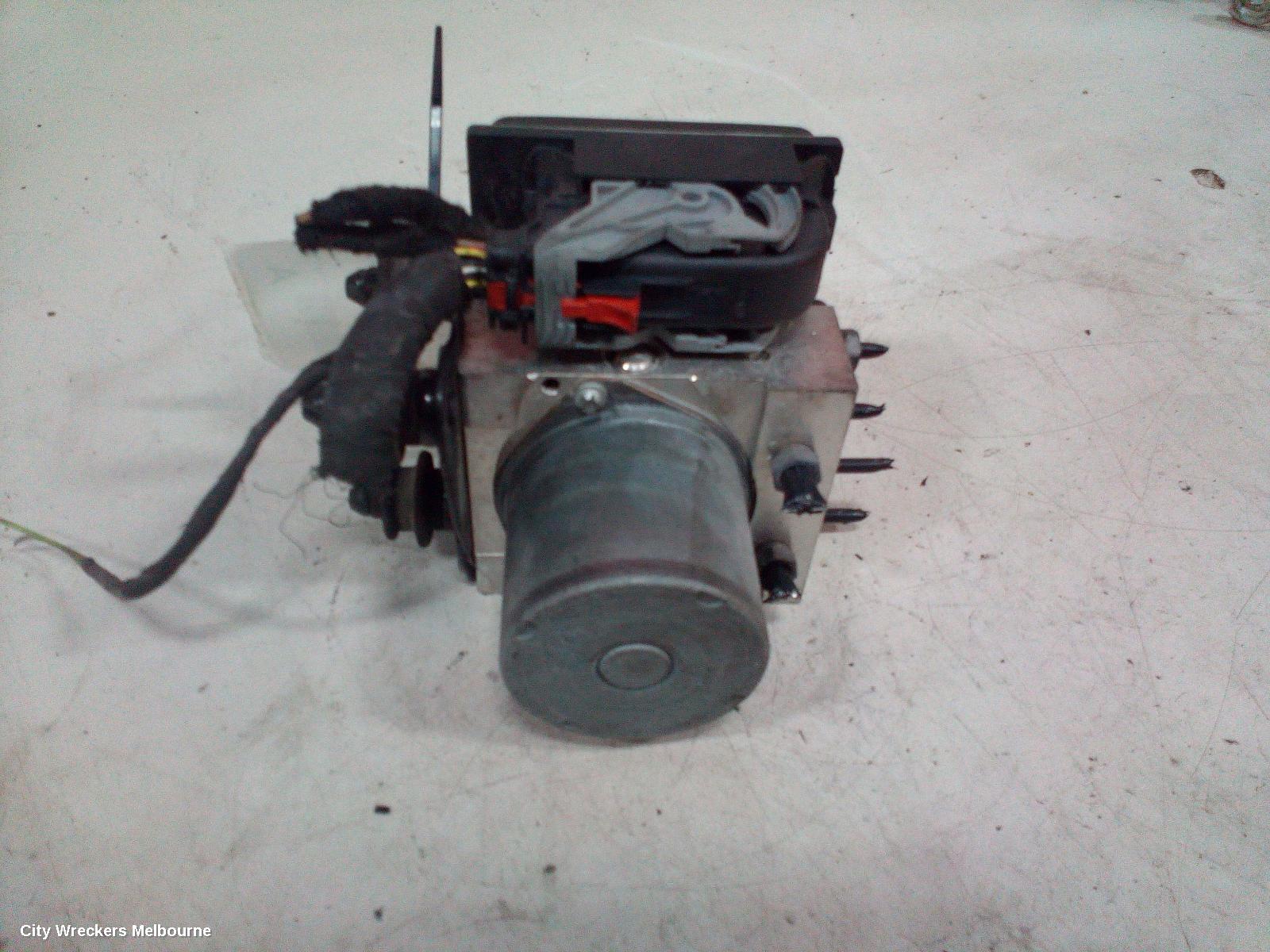AUDI A5 WASHER BOTTLE, 8T, W/ XENON TYPE, 10/2007 - 11/2016