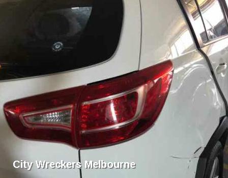 KIA SPORTAGE RIGHT TAILLIGHT, SL, IN BODY, SI/SLI/PLATINUM, 05/2010 - 04/2014