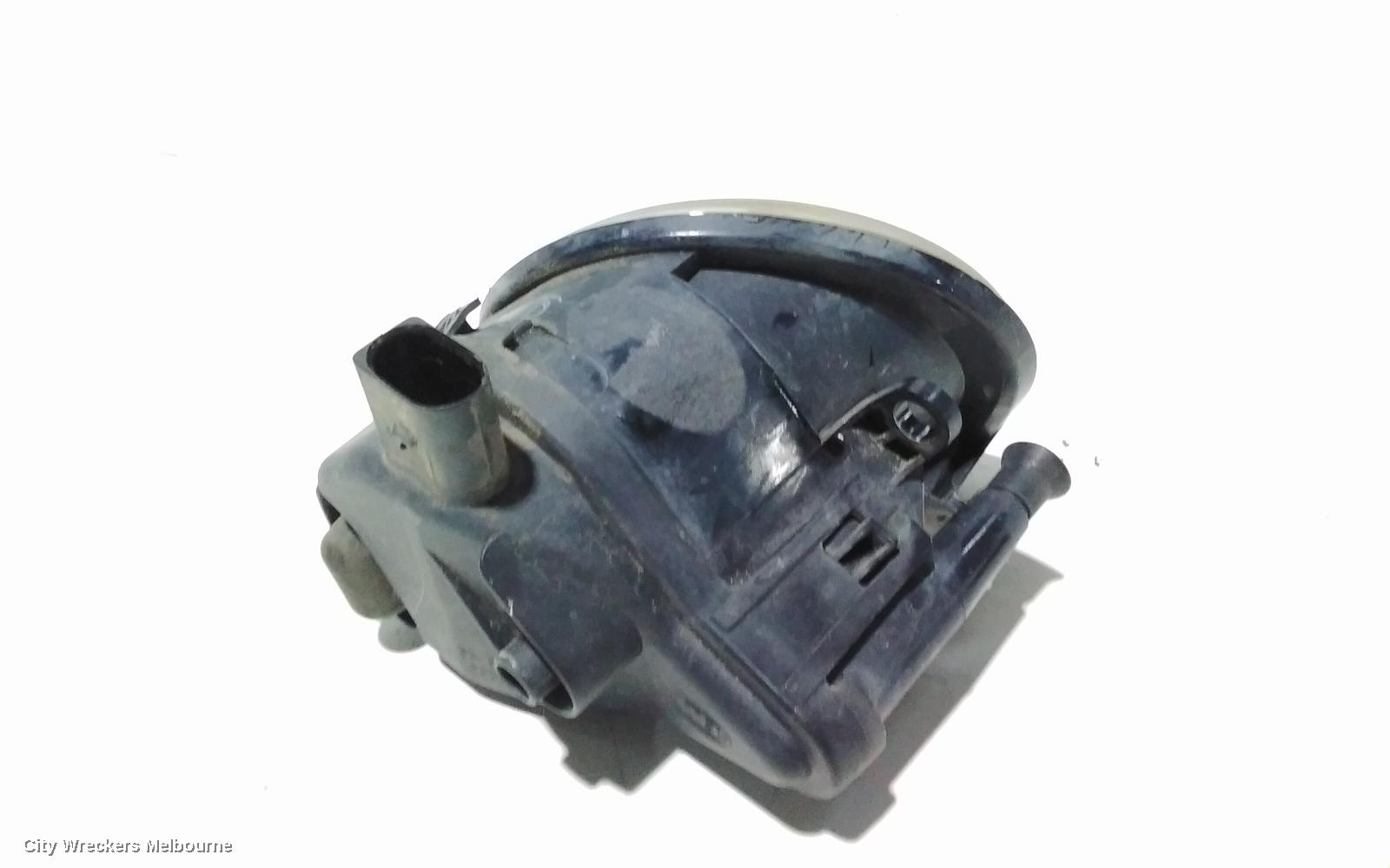 AUDI Q7 RIGHT INDICATOR/FOG/SIDE, BUMPER FOGLAMP, 4L, 09/2006 - 06/2009