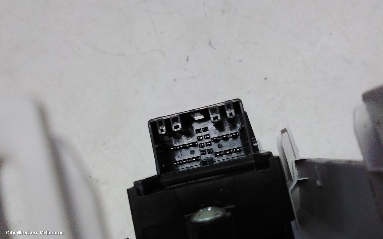 SUZUKI IGNIS PWR DR WIND SWITCH, RH FRONT (MASTER SWITCH), MF, 11/2016 ONWARDS