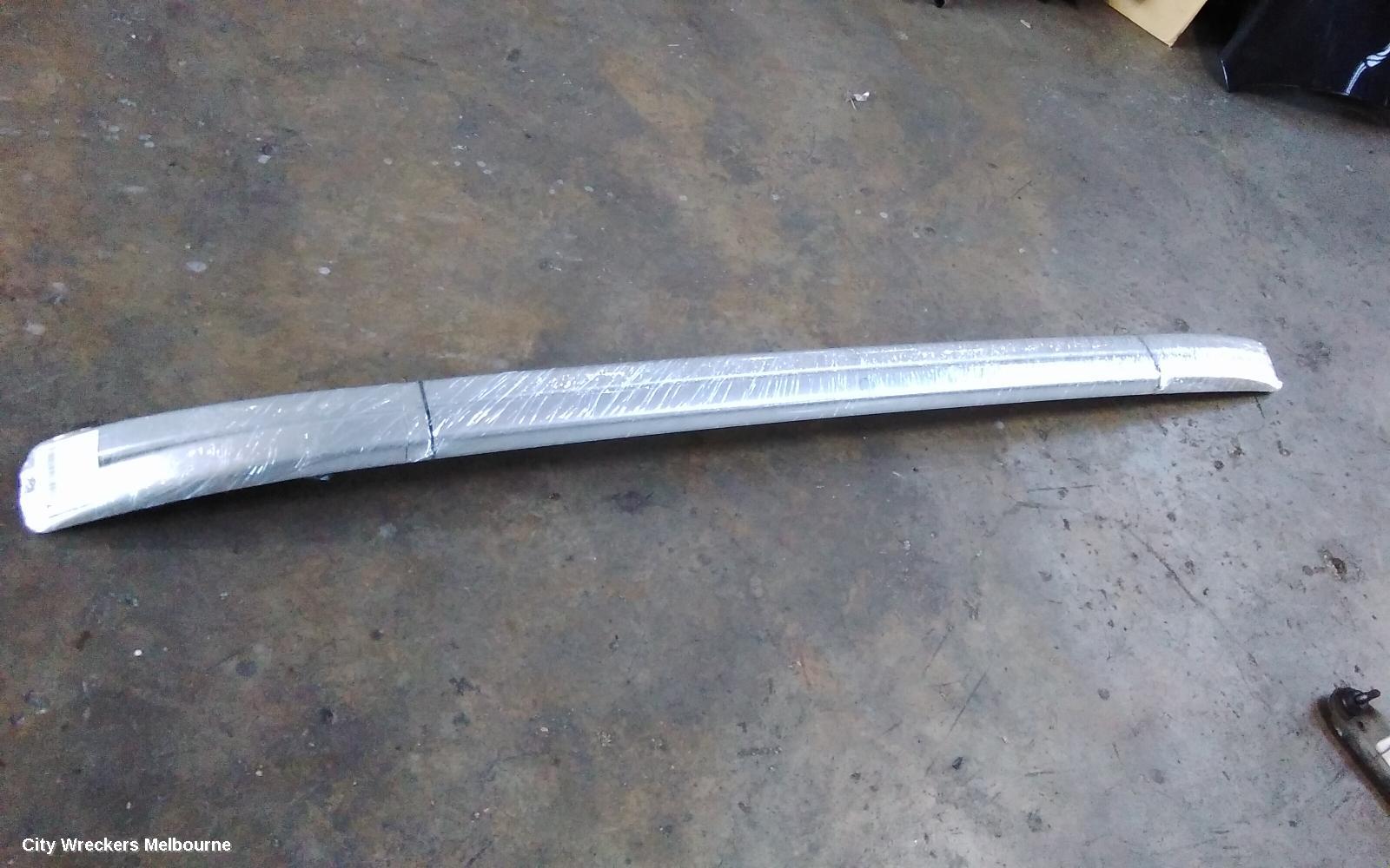 MITSUBISHI OUTLANDER ROOF RAIL