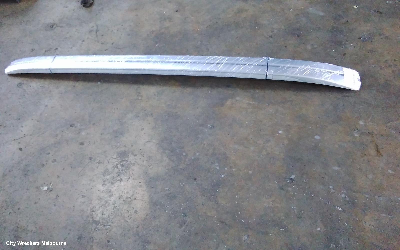 MITSUBISHI OUTLANDER ROOF RAIL