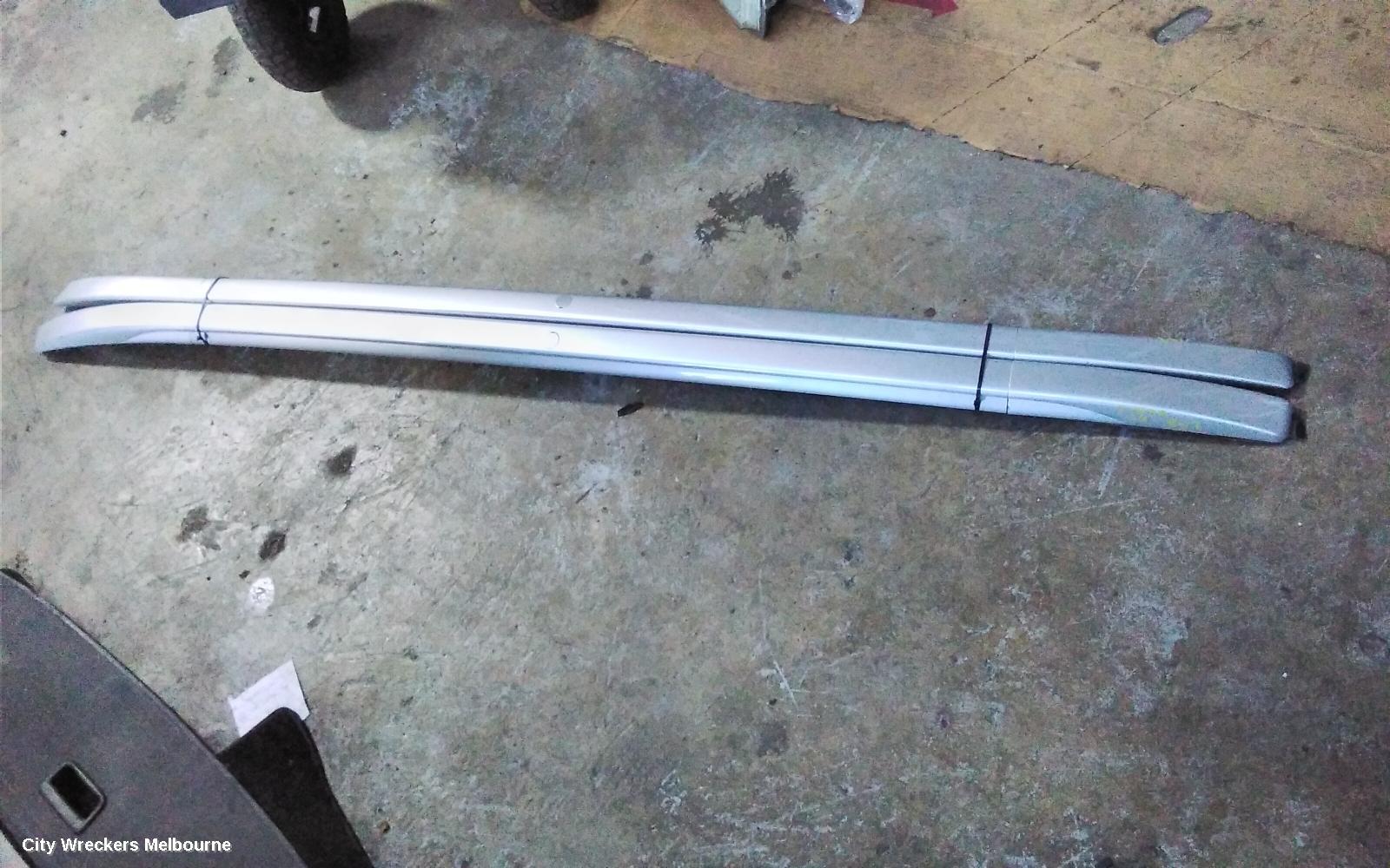 MITSUBISHI OUTLANDER ROOF RAIL