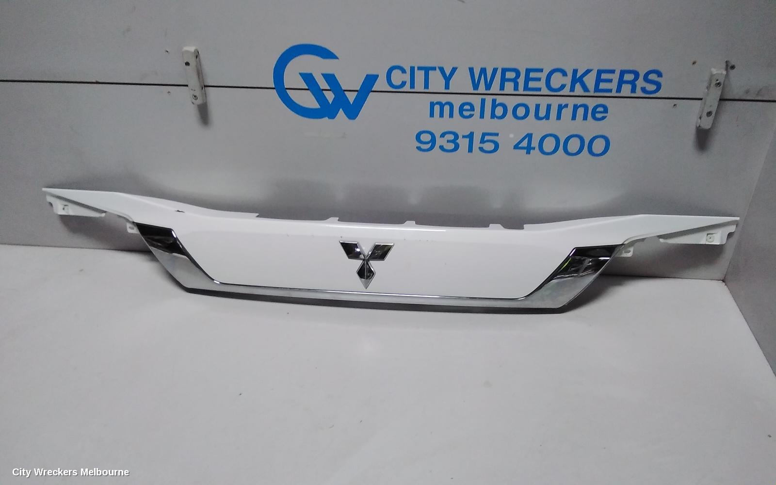MITSUBISHI OUTLANDER REAR GARNISH, TAILGATE GARNISH (CENTRE), ZK-ZL, 04/2015 ONWARDS