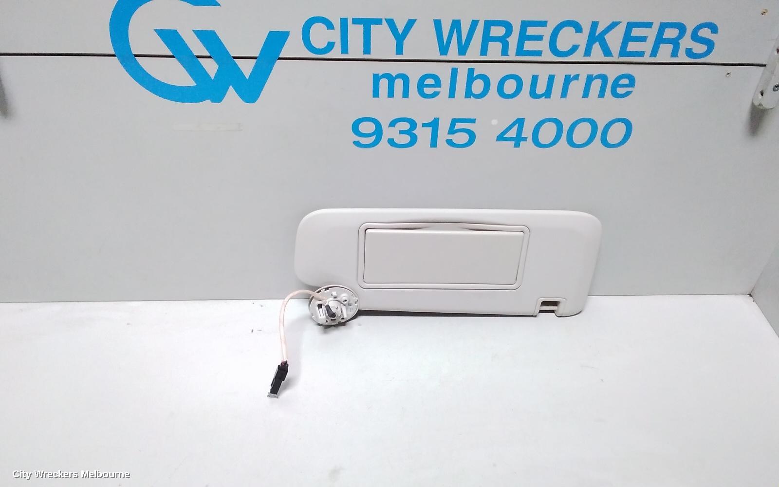 HOLDEN ASTRA SUNVISOR, BK-BL, RH SIDE, W/LIGHT, 09/2016 - 12/2020