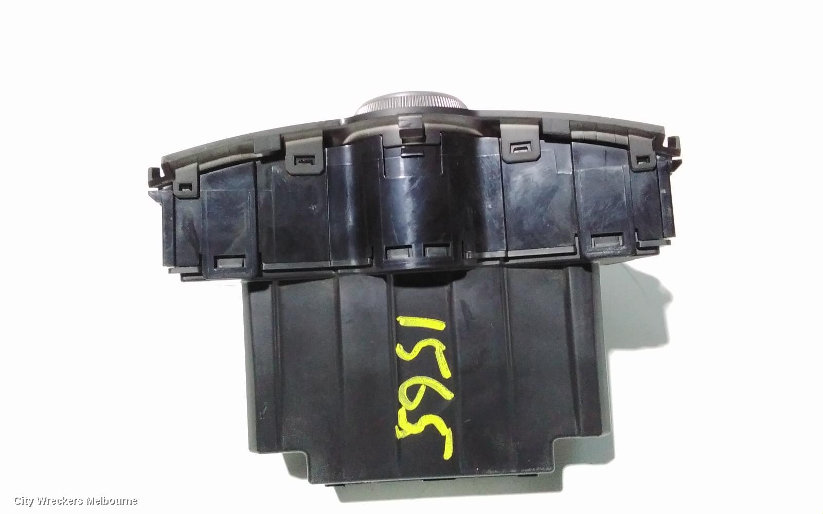 HYUNDAI VELOSTER HEATER/AC CONTROLS, FS, CLIMATE CONTROL TYPE, 2 PLUG, 02/2011 - 02/2018