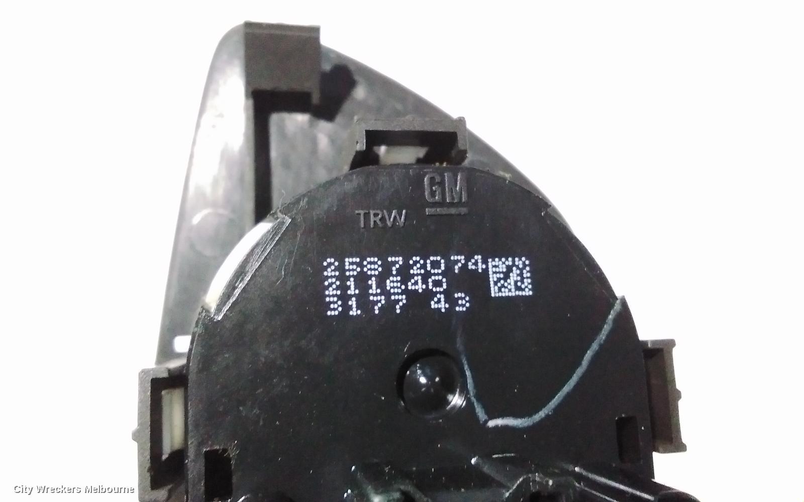 HOLDEN TRAX PWR DR WIND SWITCH, RH FRONT (MASTER SWITCH), RECTANGLE STYLE PLUG, TJ SERIES, 08/2013 - 08/2016