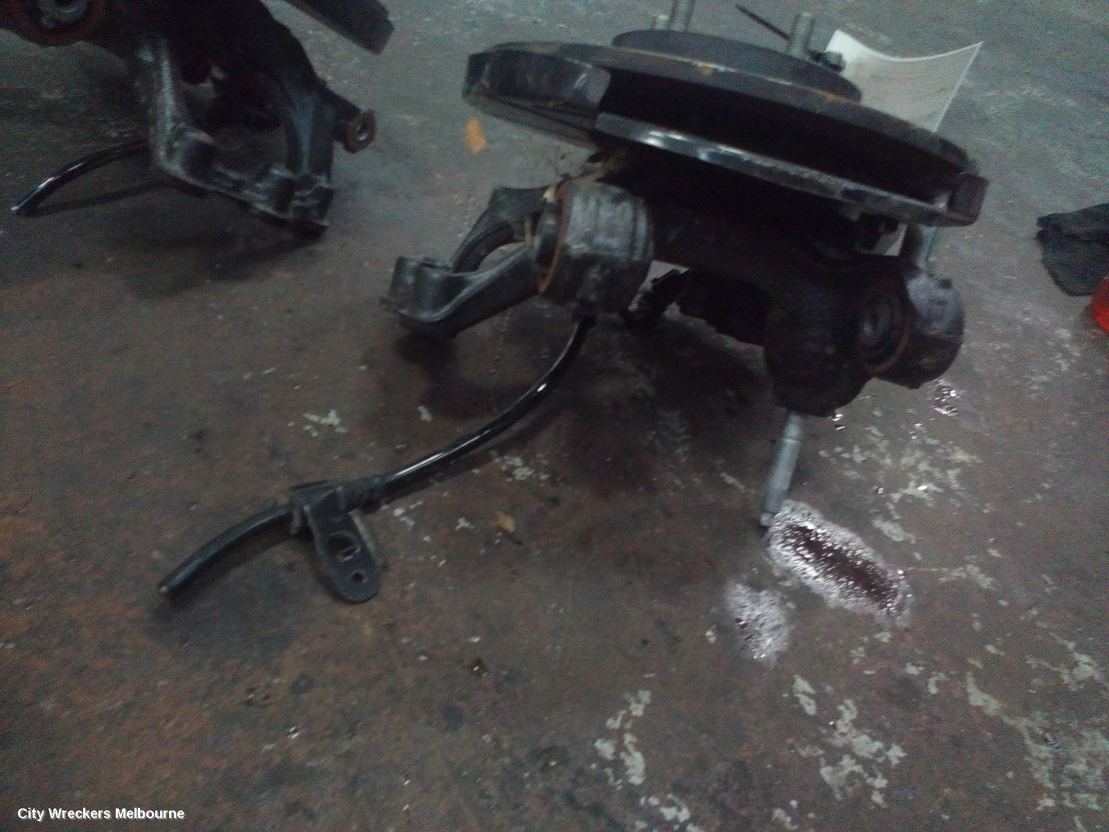 MAZDA CX5 LEFT REAR HUB ASSEMBLY, KE-KF, 4WD, BOLT TYPE SHOCK MOUNT, 02/2012 ONWARDS