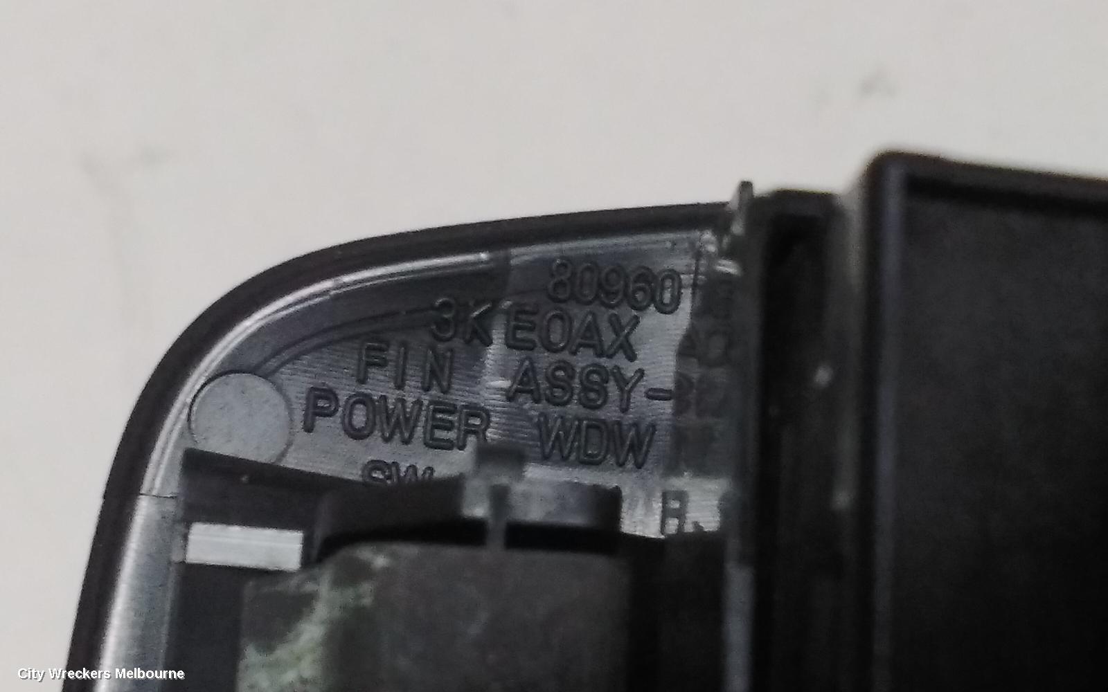 NISSAN PATHFINDER PWR DR WIND SWITCH, RH FRONT (MASTER SWITCH), R52, 10/2013 - 04/2021