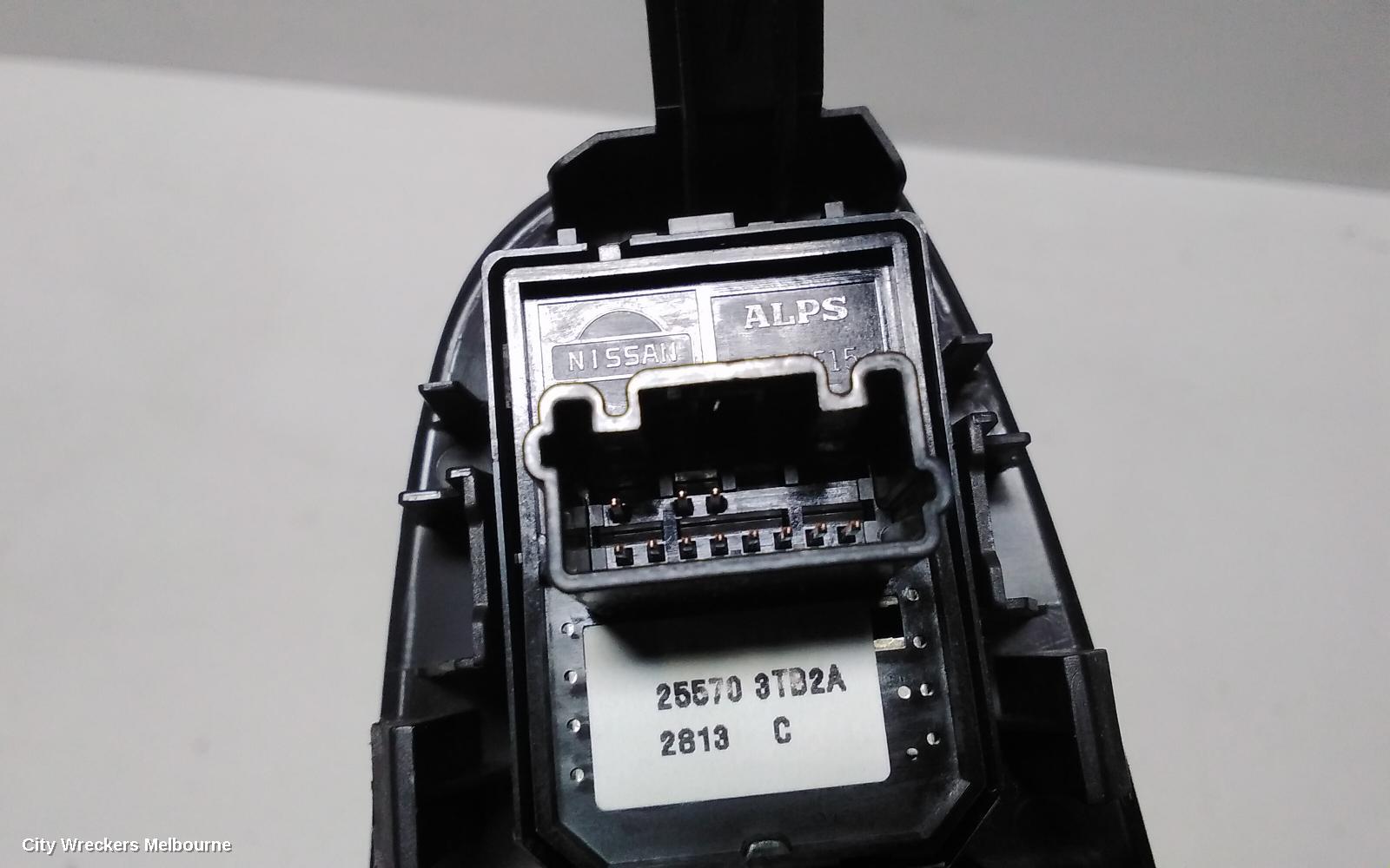 NISSAN PATHFINDER PWR DR WIND SWITCH, RH FRONT (MASTER SWITCH), R52, 10/2013 - 04/2021