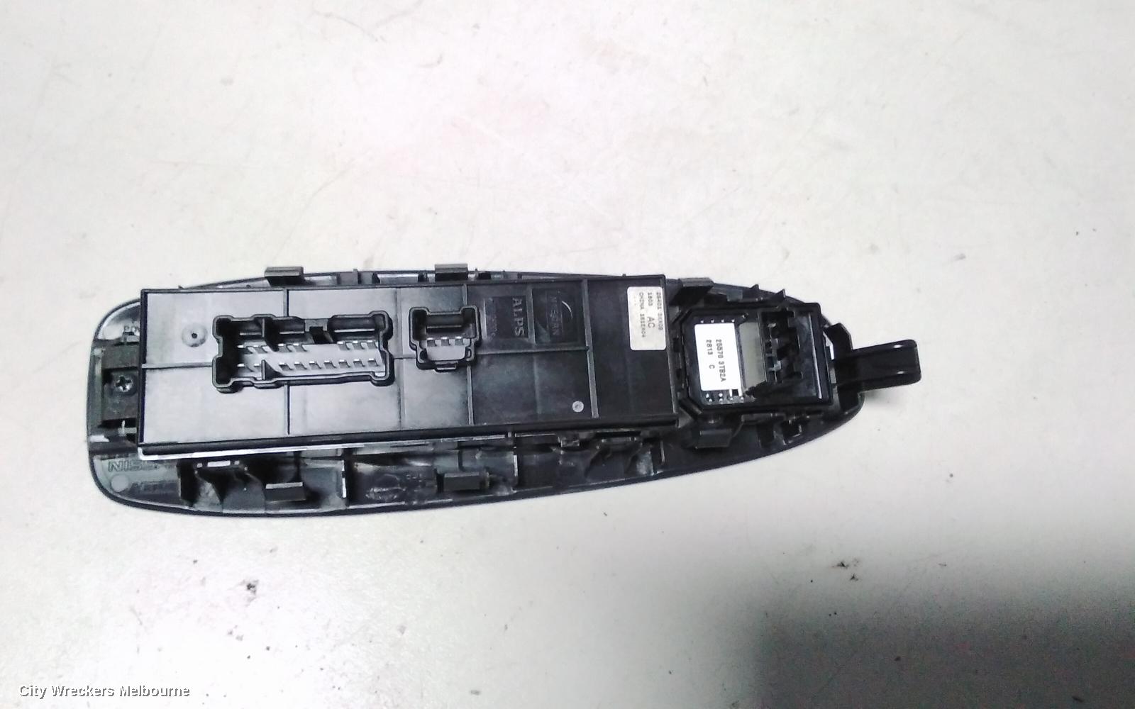 NISSAN PATHFINDER PWR DR WIND SWITCH, RH FRONT (MASTER SWITCH), R52, 10/2013 - 04/2021