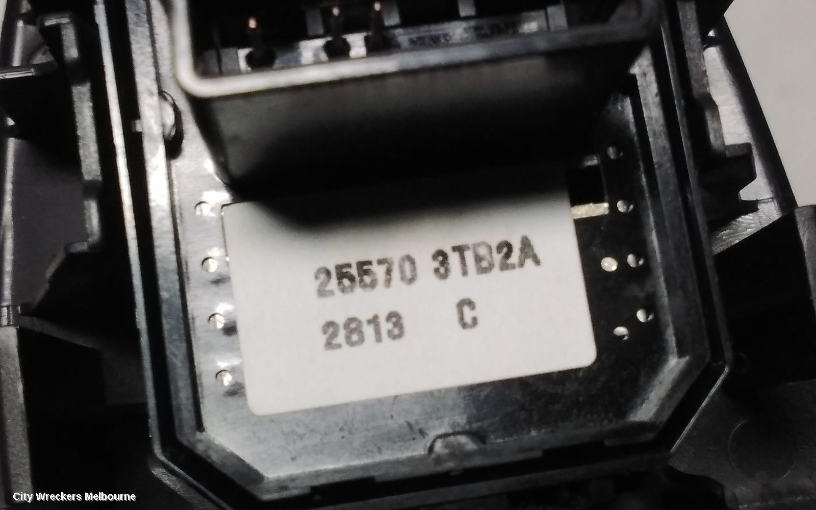 NISSAN PATHFINDER PWR DR WIND SWITCH, RH FRONT (MASTER SWITCH), R52, 10/2013 - 04/2021