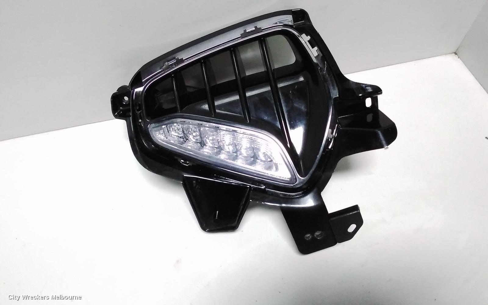 HYUNDAI I30 LEFT INDICATOR/FOG/SIDE, DAYTIME RUNNING LAMP, PD, HATCH (S. KOREA VIN KMMH, GO/ACTIVE/ELITE/SR, SINGLE LED TYPE (3 PIN PLUG), 03/2017 - 08/2020