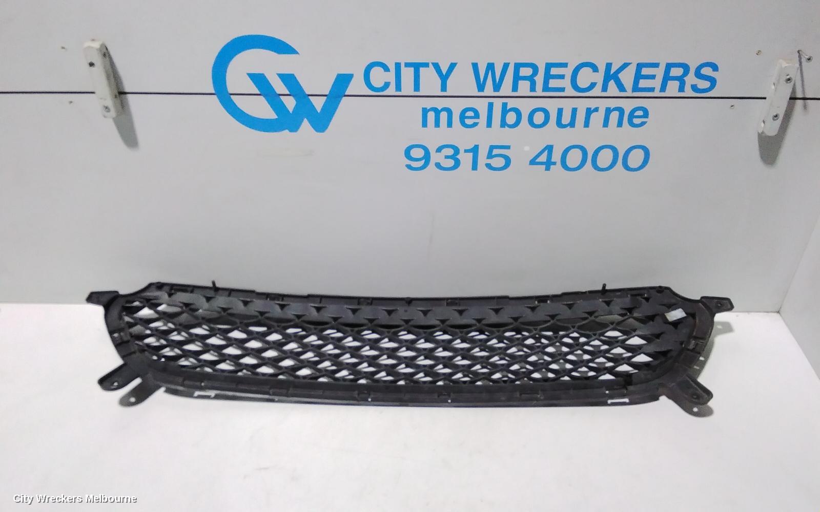 HYUNDAI ILOAD/IMAX GRILLE, BUMPER GRILLE (CENTRE), TQ, IMAX, HONEYCOMB, PRIMED, 11/2007 - 08/2015