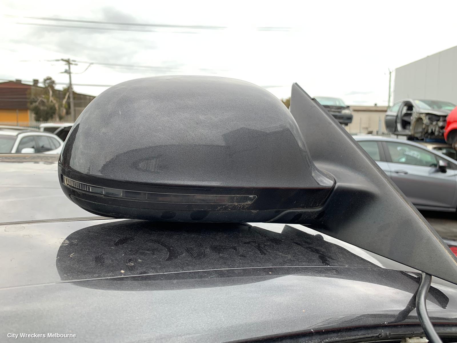 AUDI A4 RIGHT DOOR MIRROR, B8 8K, A4, MANUAL FOLD, NO LANE CHANGE ASSIST TYPE, 1 PLUG (6 WIRE), 02/2008 - 05/2009
