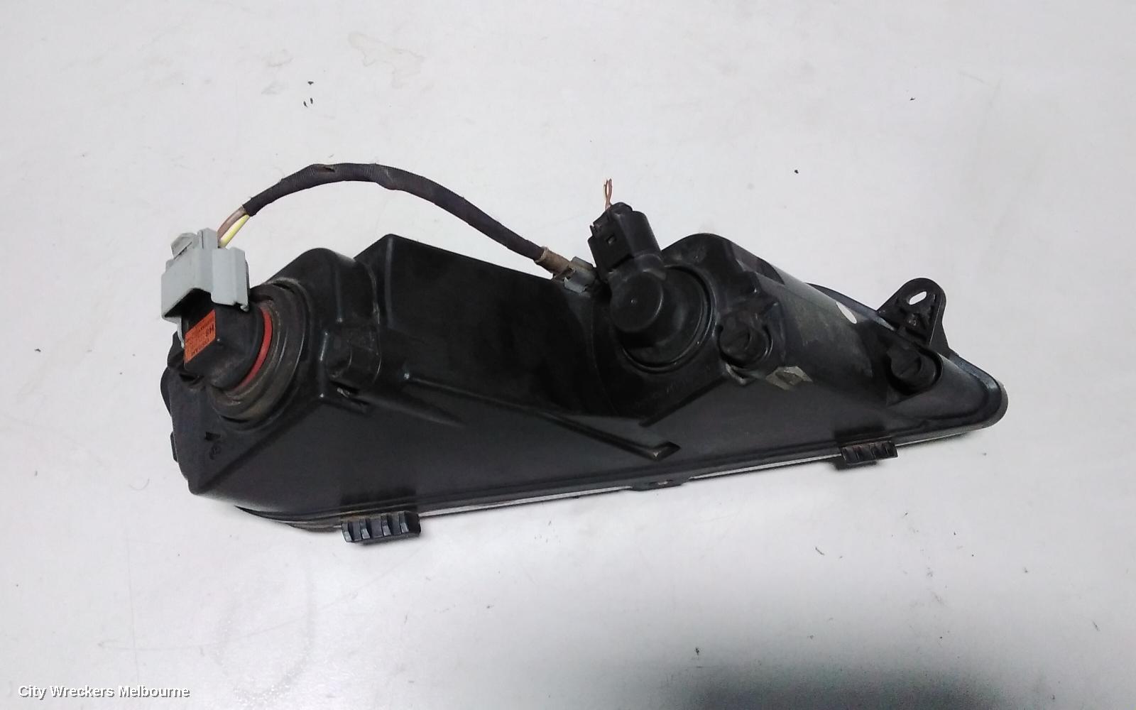 VOLKSWAGEN PASSAT RIGHT INDICATOR/FOG/SIDE, BUMPER FOGLAMP, 3C/MK6 B7, SEDAN/WAGON, NON DAYTIME RUNNING LAMP, 09/2010 - 05/2015