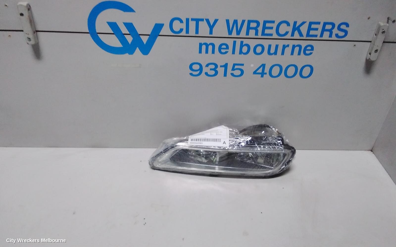 VOLKSWAGEN PASSAT RIGHT INDICATOR/FOG/SIDE, BUMPER FOGLAMP, 3C/MK6 B7, SEDAN/WAGON, NON DAYTIME RUNNING LAMP, 09/2010 - 05/2015