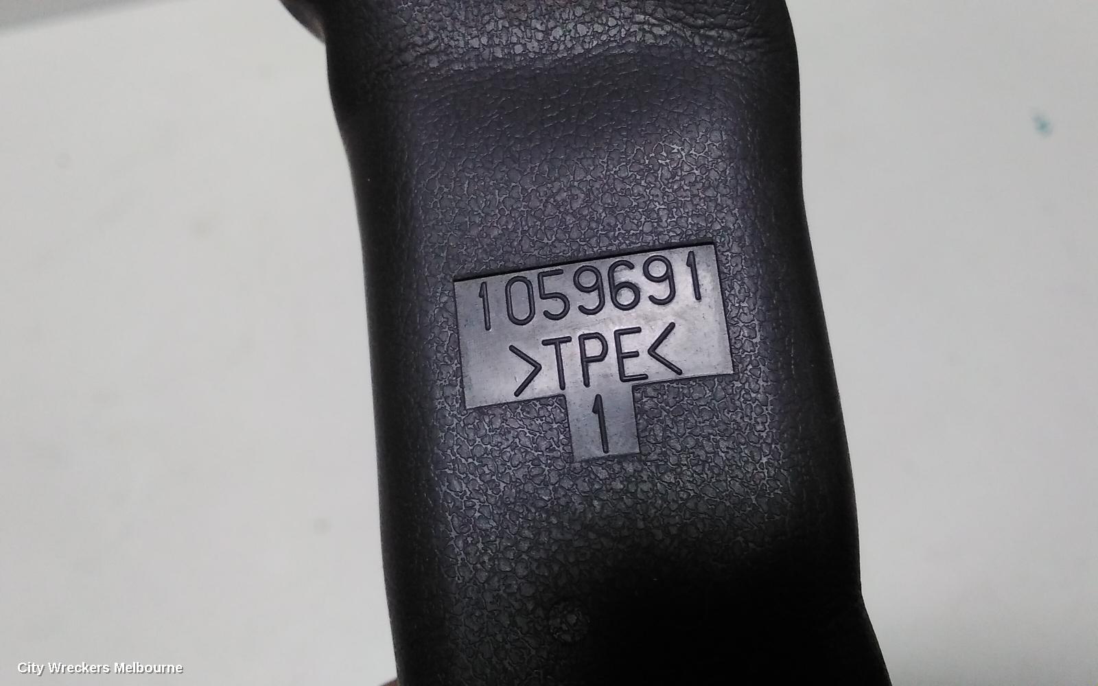 MITSUBISHI OUTLANDER SEATBELT/STALK, CENTRE REAR 2ND ROW, SEAT BELT STALK ONLY, ZJ-ZL, 7 SEATER, 10/2012 - 07/2021