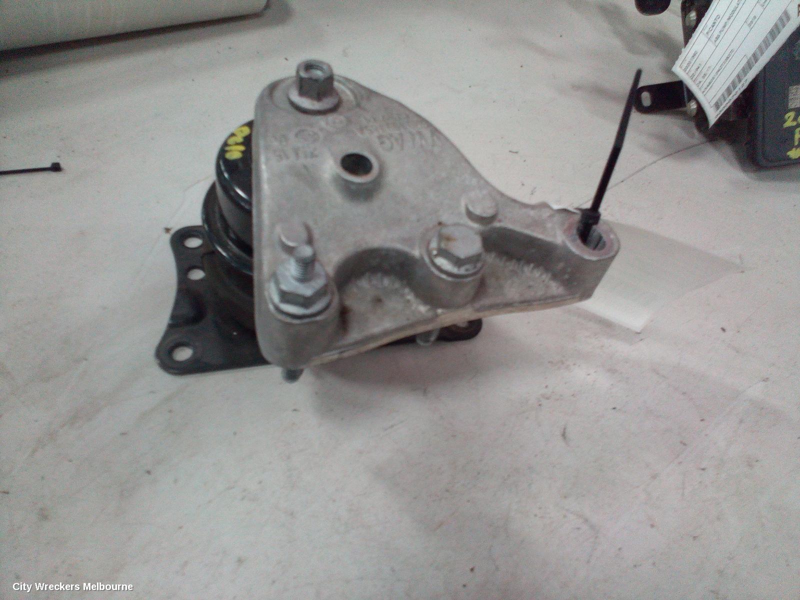 VOLKSWAGEN POLO MOUNT, 6R, 05/2010 - 09/2017
