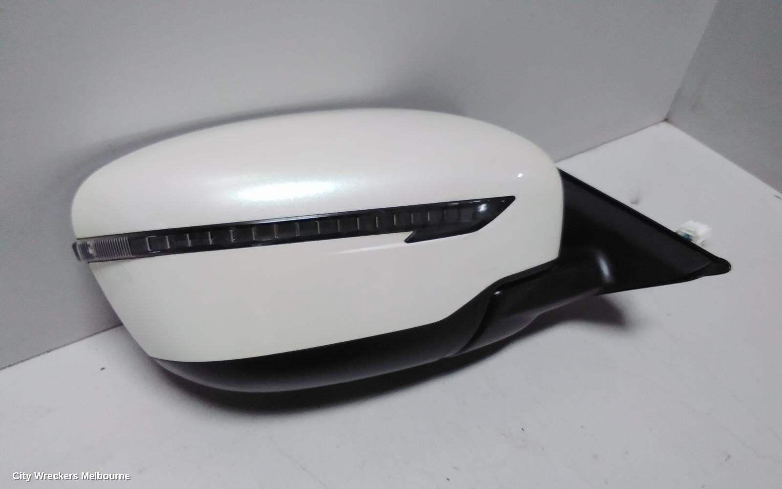 NISSAN XTRAIL RIGHT DOOR MIRROR, T32, TS/ST, NON CAMERA TYPE, 02/2014 ONWARDS
