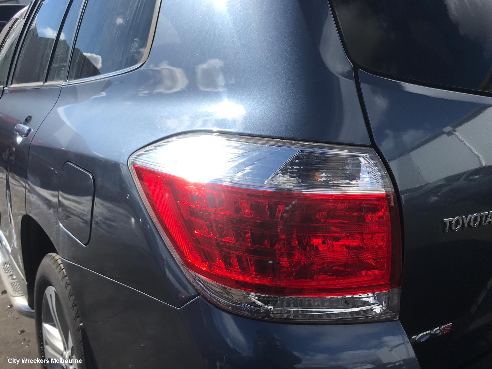 TOYOTA KLUGER RIGHT DOOR MIRROR, GSU40-GSU45, 07/2010 - 02/2014