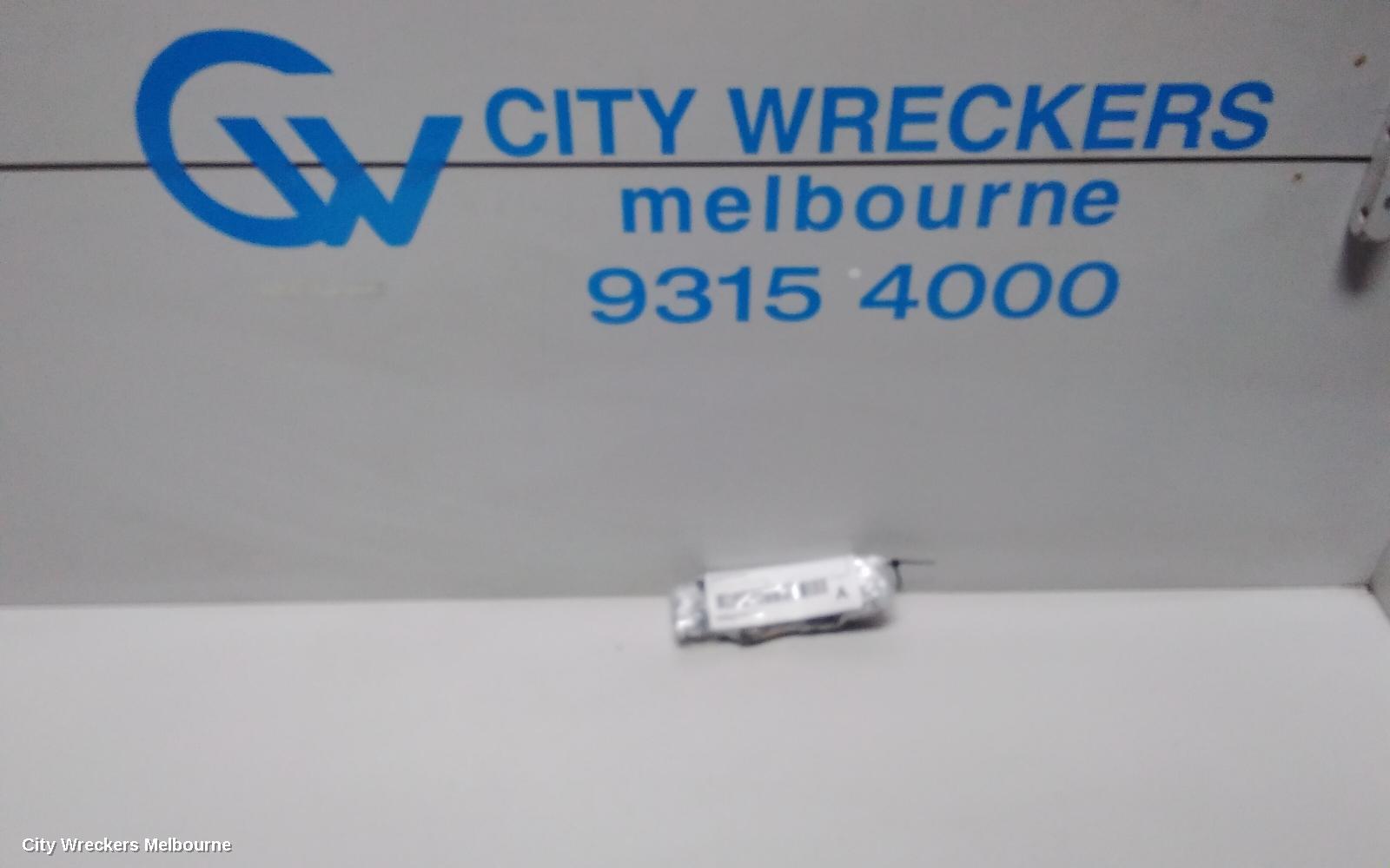 HOLDEN CAPTIVA TAILGATE HANDLE