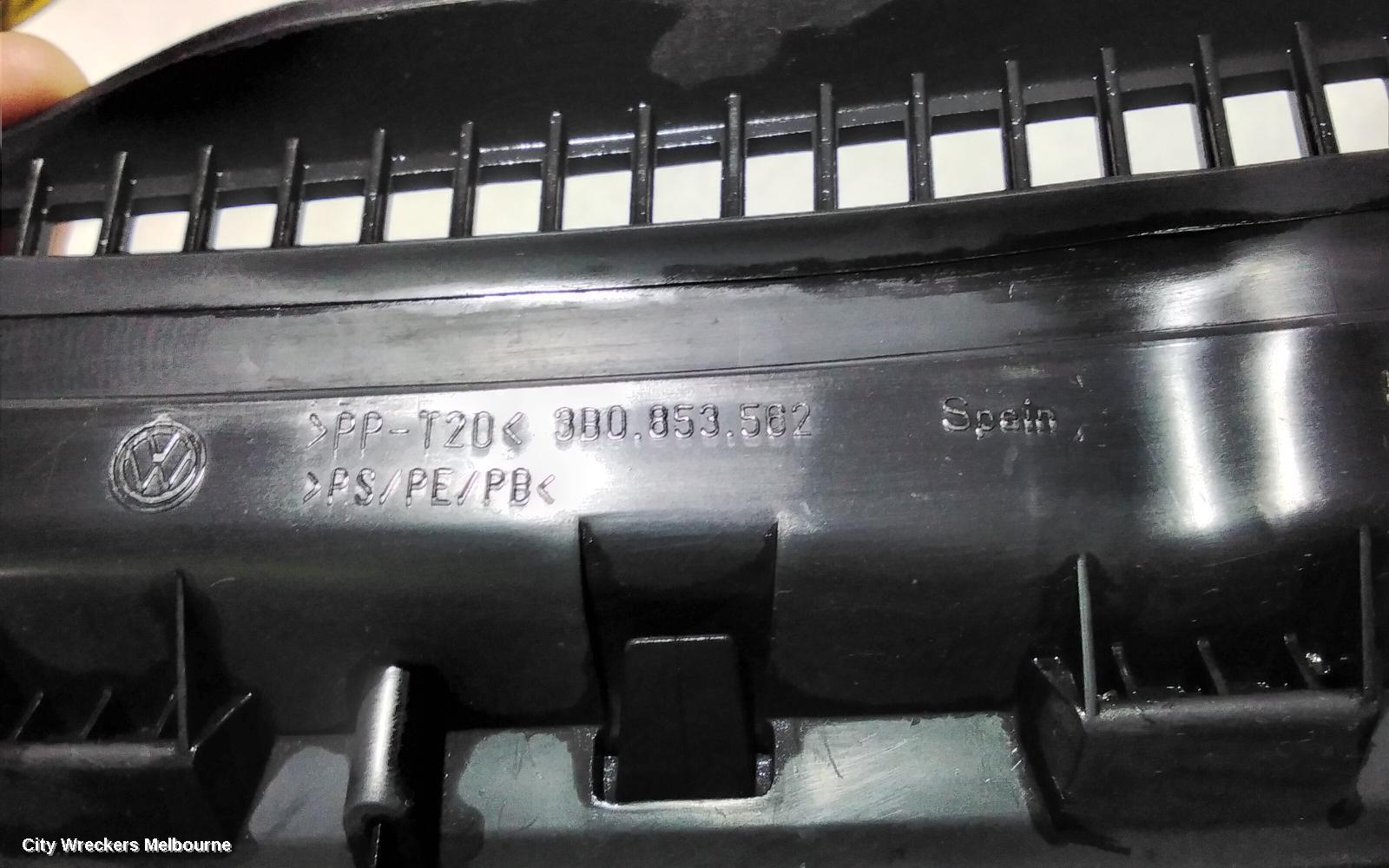 VOLKSWAGEN PASSAT GRILLE, 3B/GP, 11/2002 - 11/2005