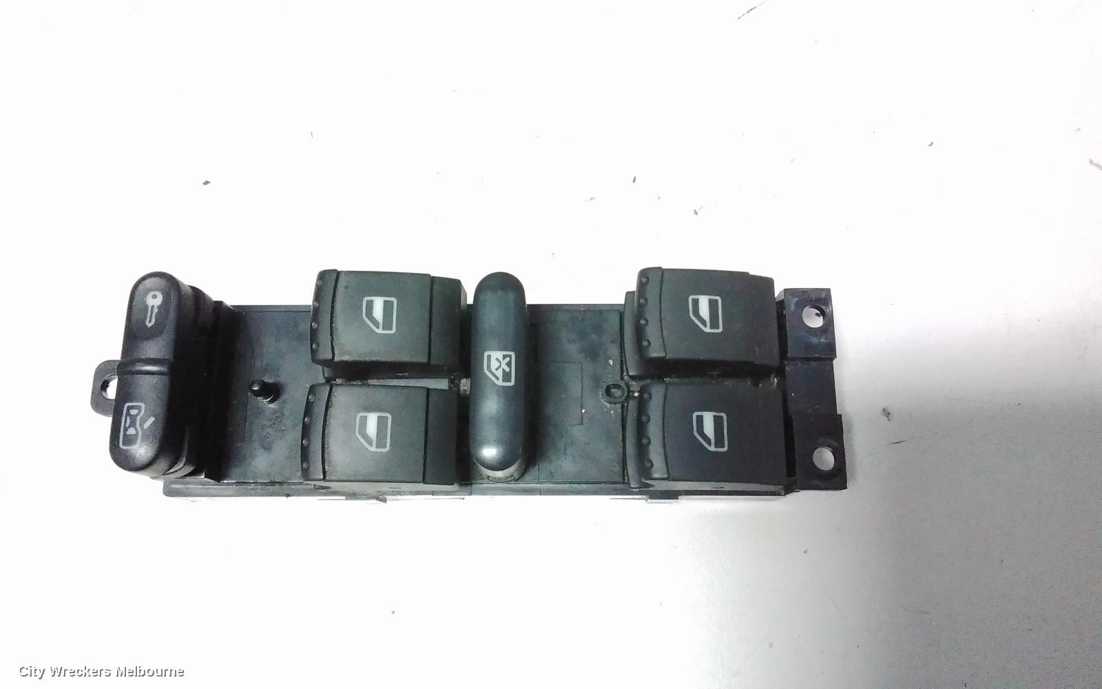 VOLKSWAGEN PASSAT PWR DR WIND SWITCH, RH FRONT (MASTER SWITCH), 3B/GP, 03/1997 - 11/2005