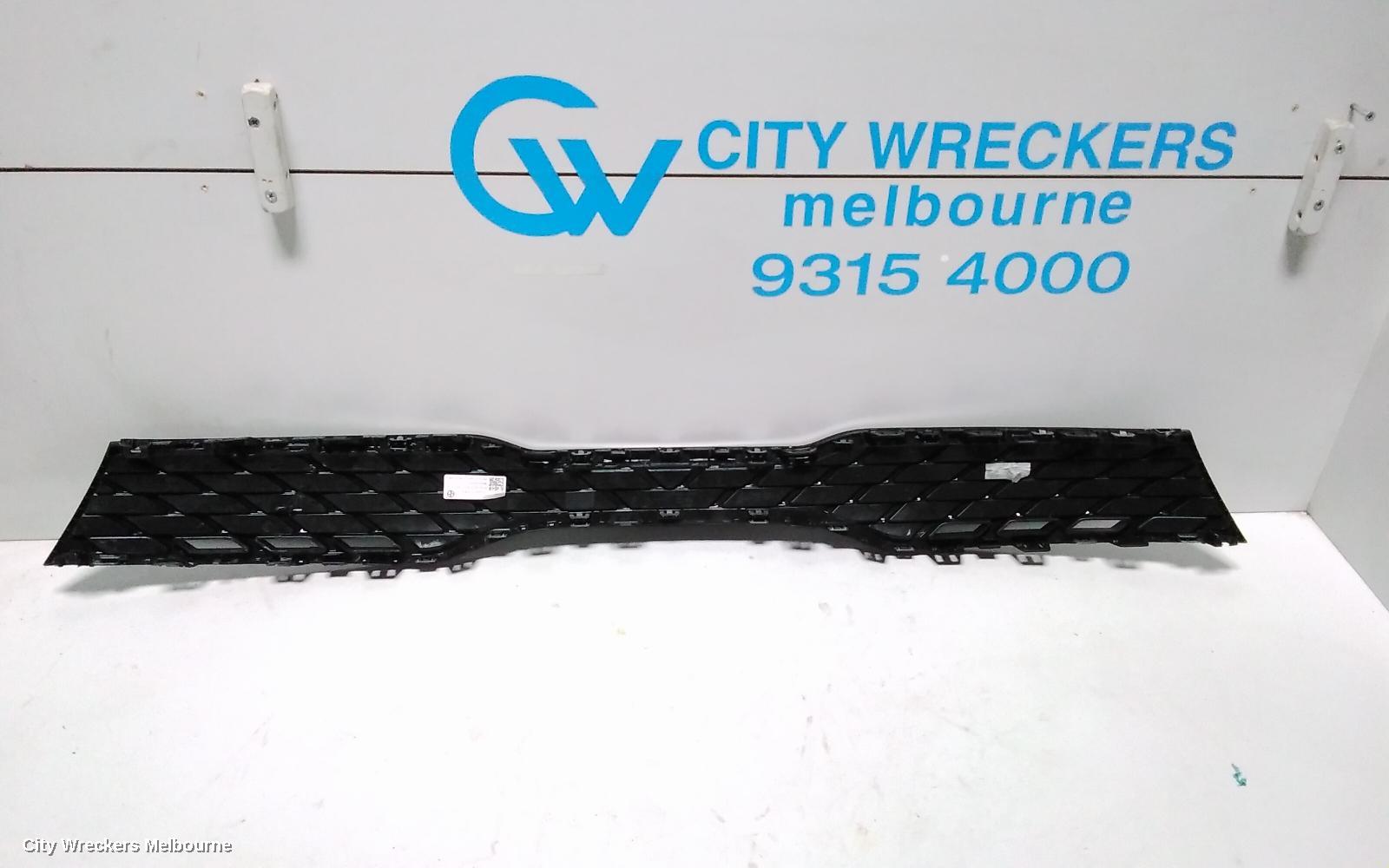 KIA RIO GRILLE, RADIATOR GRILLE, YB, S/SPORT, SILVER SURROUND TYPE, 12/2016 - 06/2020