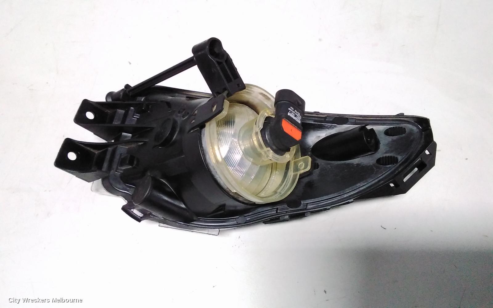 OPEL INSIGNIA LEFT INDICATOR/FOG/SIDE, BUMPER FOGLAMP, IN, 09/2012 - 12/2013