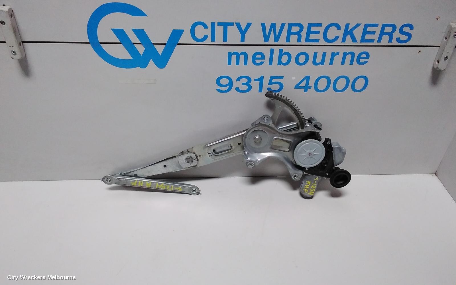 TOYOTA RAV4 RIGHT FRONT WINDOW REG/MOTOR, XA40, 12/2012 - 11/2018