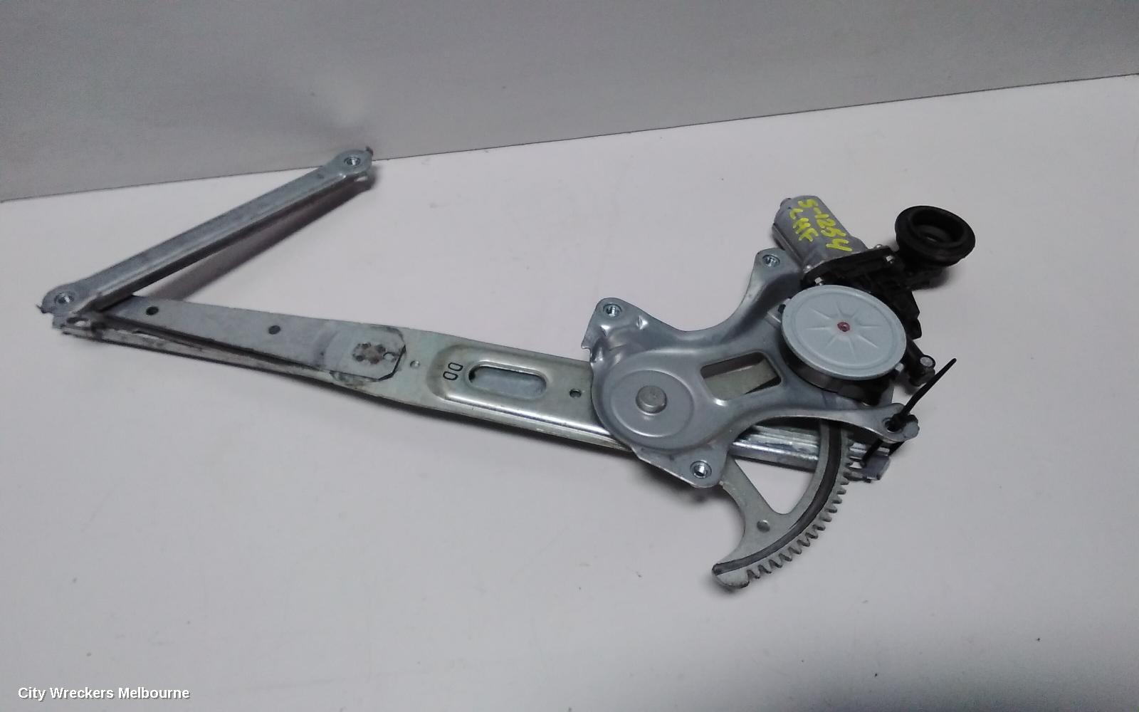 TOYOTA RAV4 LEFT FRONT WINDOW REG/MOTOR, XA40, 12/2012 - 11/2018