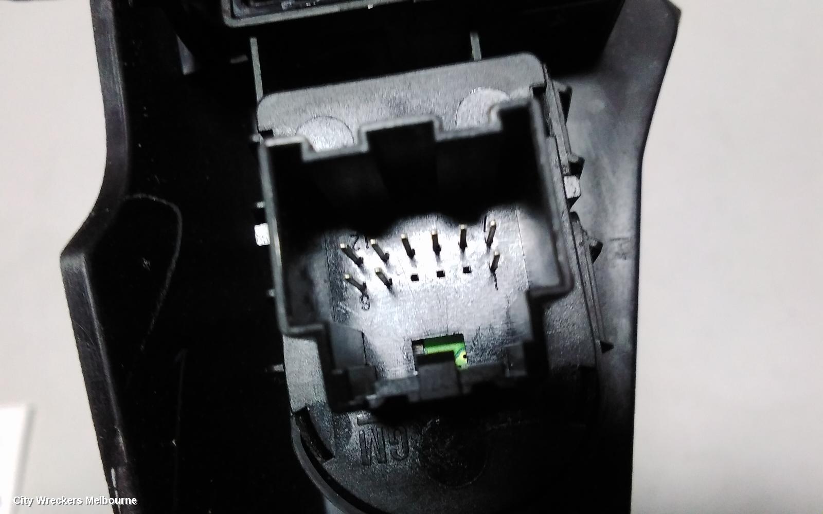 HOLDEN ASTRA PWR DR WIND SWITCH, RH FRONT (MASTER SWITCH), BK-BL, 5DR HATCH/SEDAN, 09/2016 - 12/2020