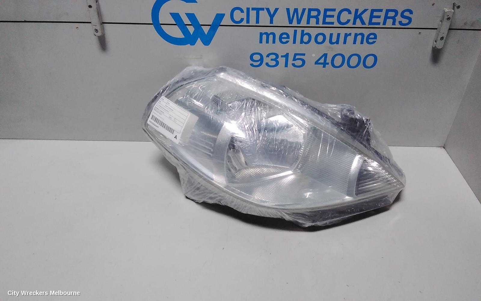 NISSAN TIIDA RIGHT HEADLAMP, C11, 09/2004 - 02/2010 (AUS ONLY)