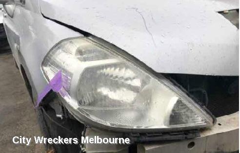 NISSAN TIIDA RIGHT HEADLAMP, C11, 09/2004 - 02/2010 (AUS ONLY)