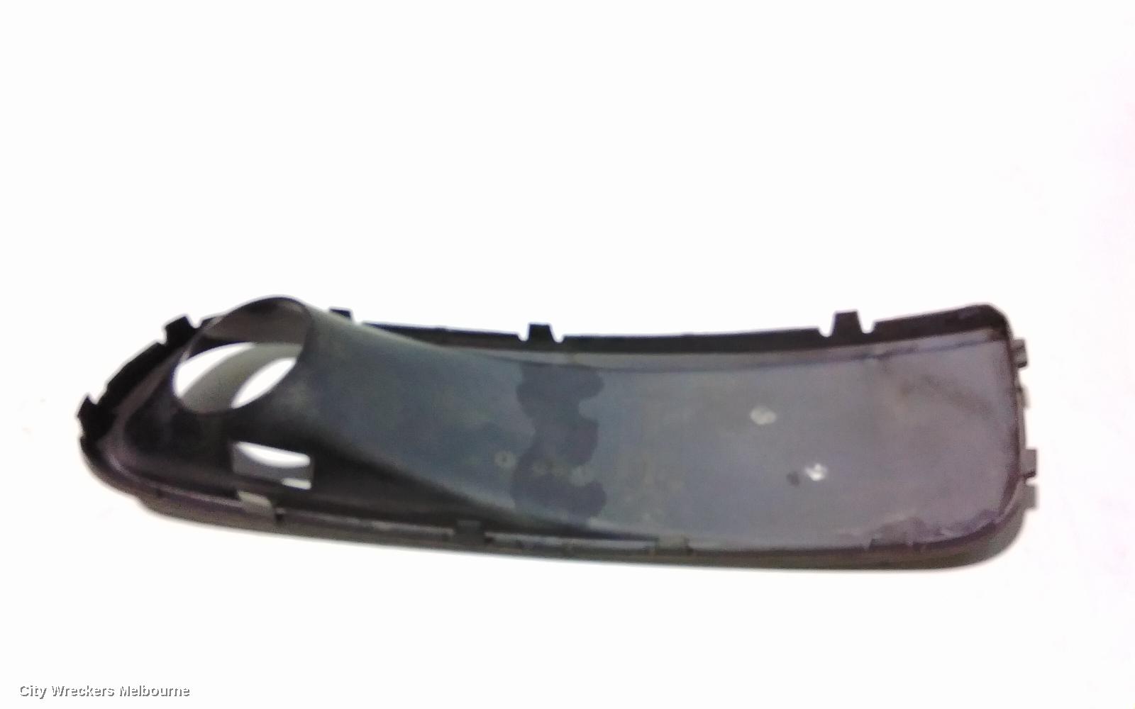 VOLKSWAGEN TRANSPORTER RIGHT INDICATOR/FOG/SIDE, BUMPER FOGLAMP, T5, 08/2004 - 09/2009