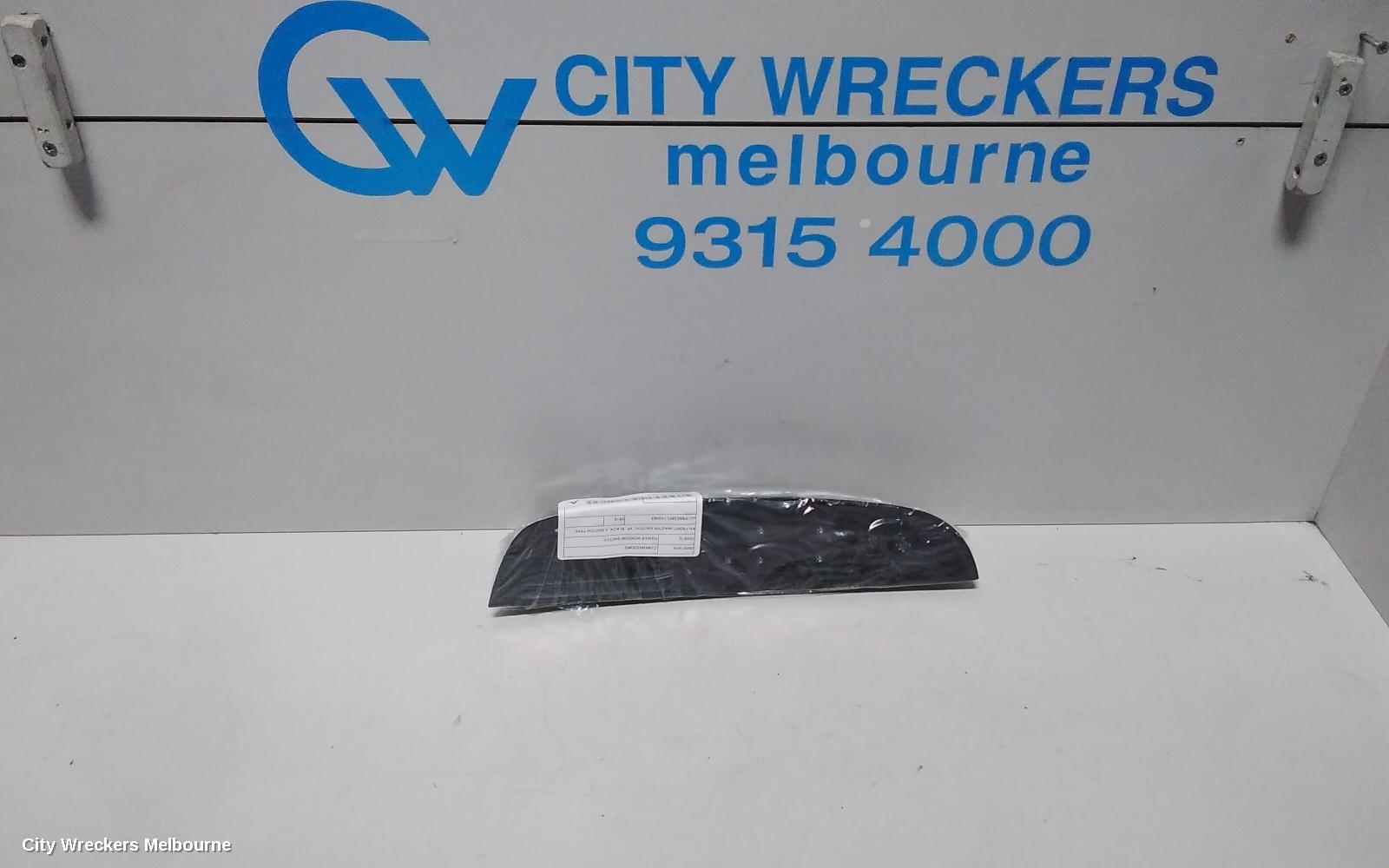 HOLDEN COMMODORE PWR DR WIND SWITCH, RH FRONT (MASTER SWITCH), VF, BLACK, 4 SWITCH TYPE, 05/2013 - 12/2017