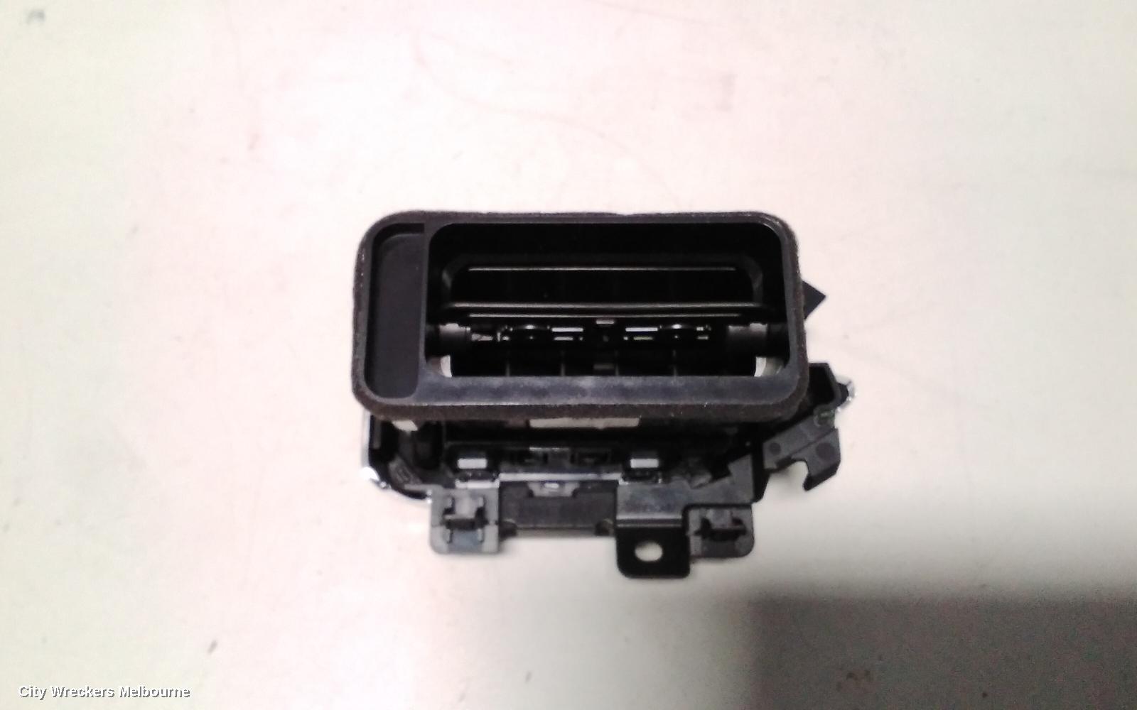MAZDA CX5, KF, 02/2017 - 03/2026, AIRVENT LFET: 70414