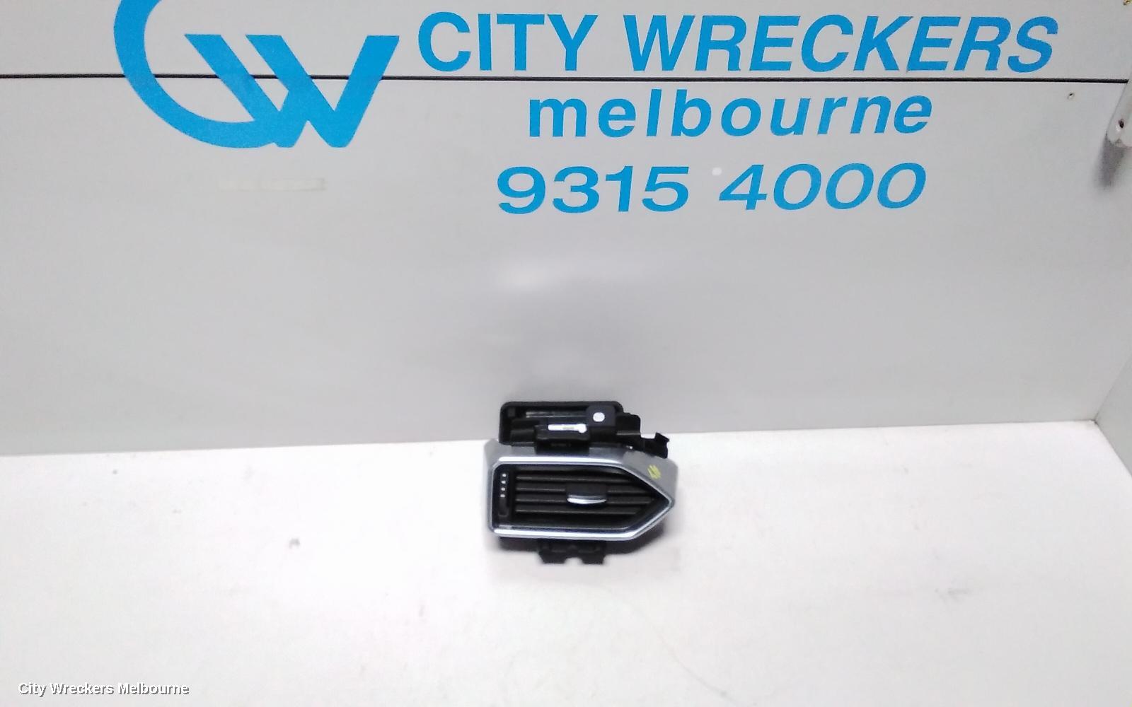 MAZDA CX5, KF, 02/2017 - 03/2026, AIRVENT LFET: 70414