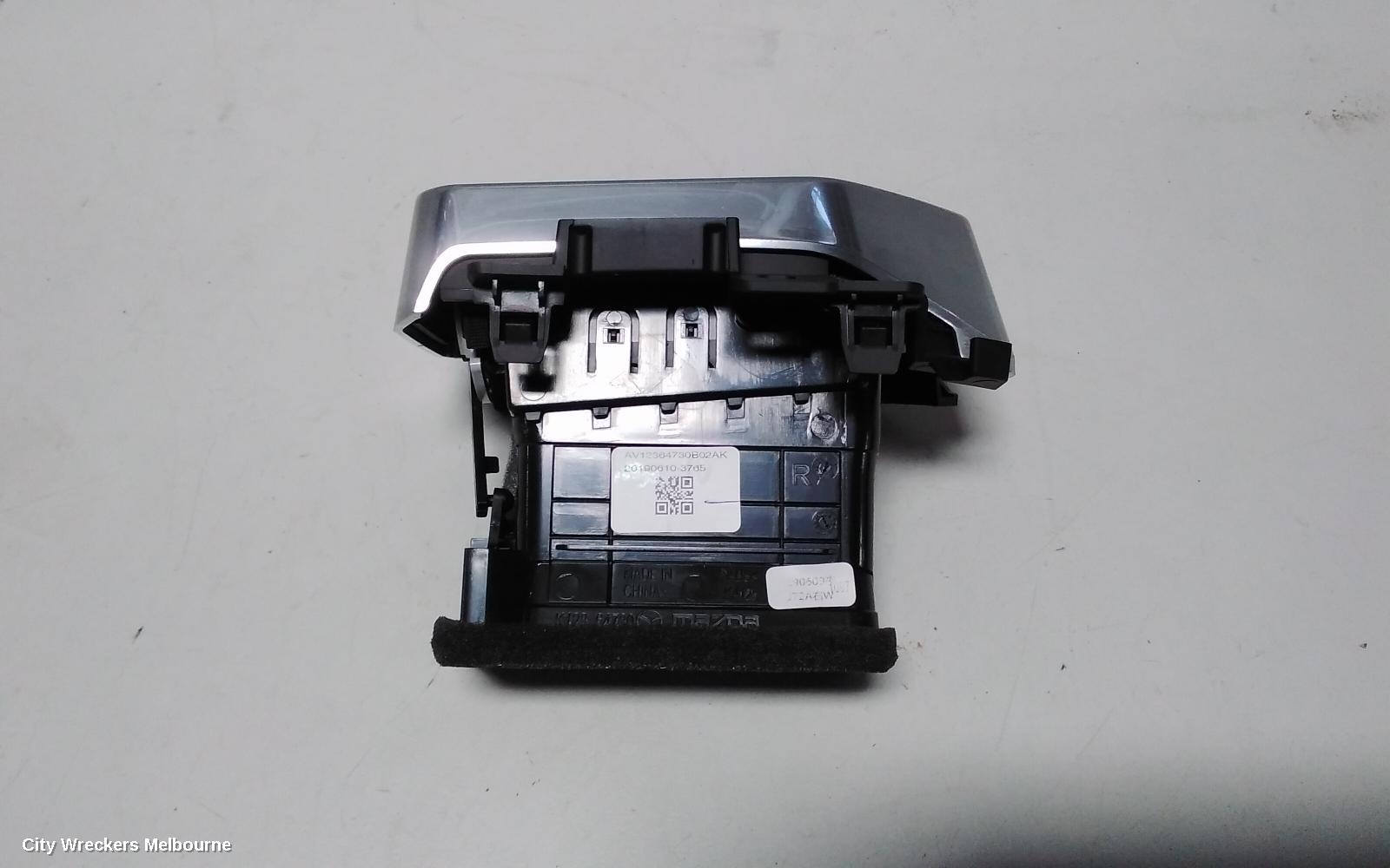 MAZDA CX5, KF, 02/2017 - 03/2026, AIRVENT RIGHT: 70415