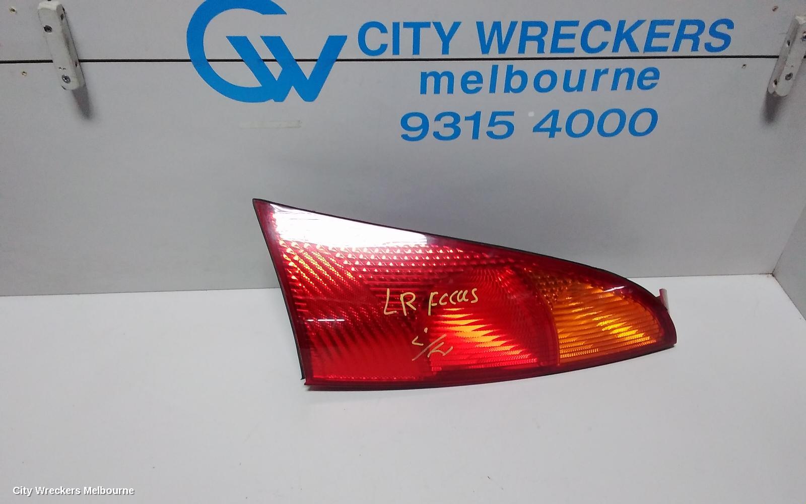 FORD FOCUS LEFT TAILLIGHT, LR, HATCH, IN BODY, 01/2001 - 06/2005