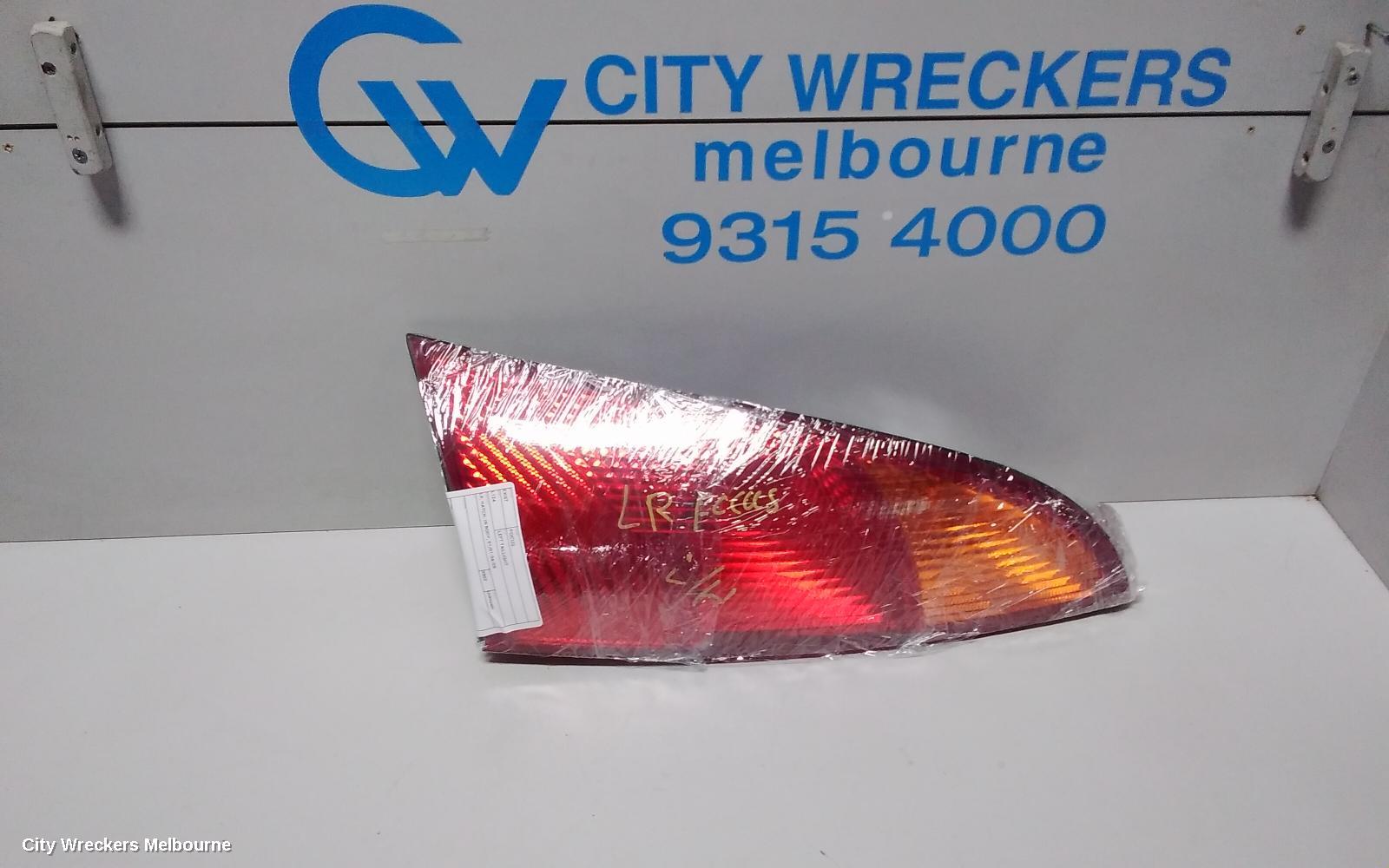 FORD FOCUS LEFT TAILLIGHT, LR, HATCH, IN BODY, 01/2001 - 06/2005
