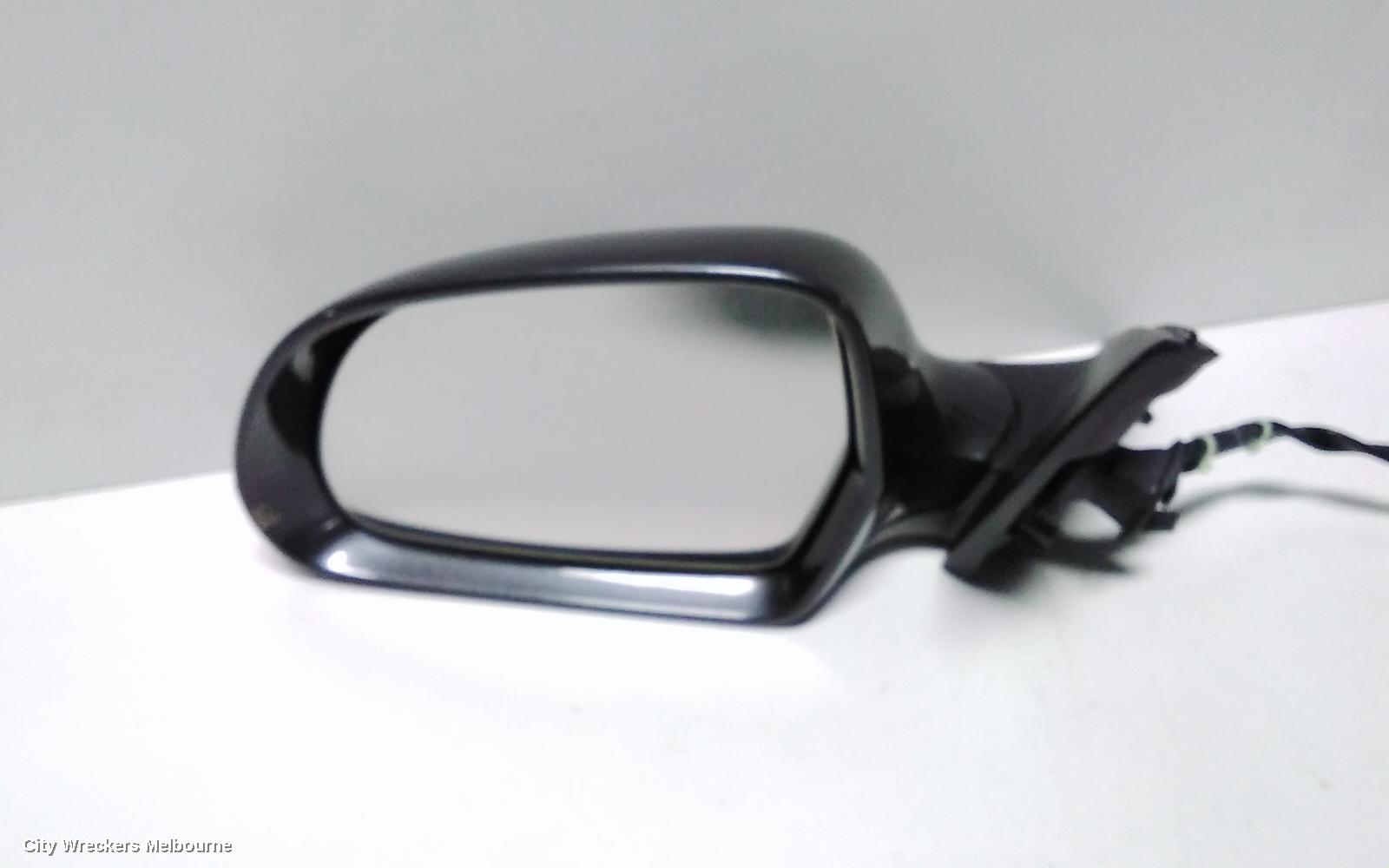 AUDI A4 LEFT DOOR MIRROR, B8 8K, A4, MANUAL FOLD, NO LANE CHANGE ASSIST TYPE, 1 PLUG (6 WIRE), 02/2008 - 05/2009