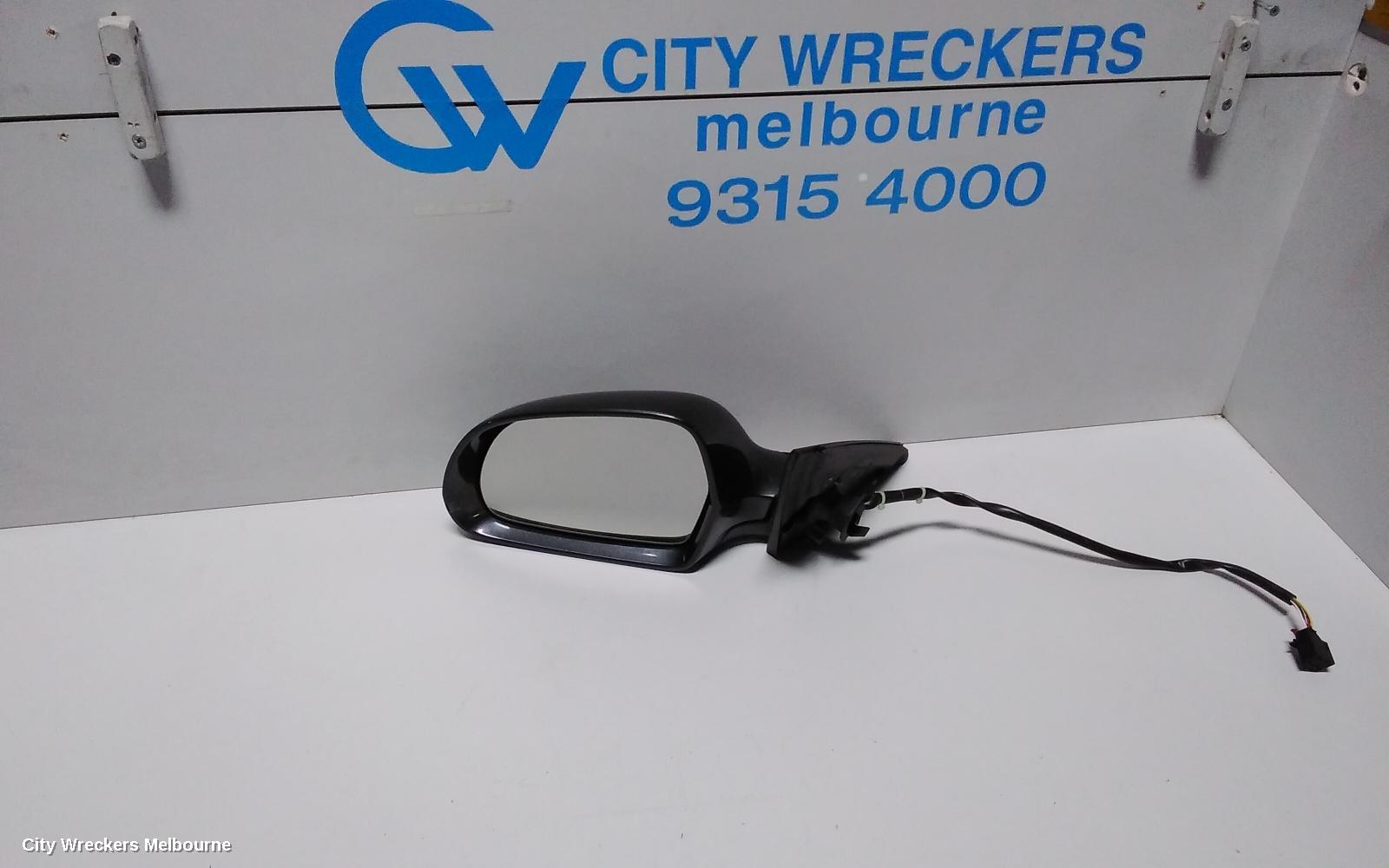 AUDI A4 LEFT DOOR MIRROR, B8 8K, A4, MANUAL FOLD, NO LANE CHANGE ASSIST TYPE, 1 PLUG (6 WIRE), 02/2008 - 05/2009