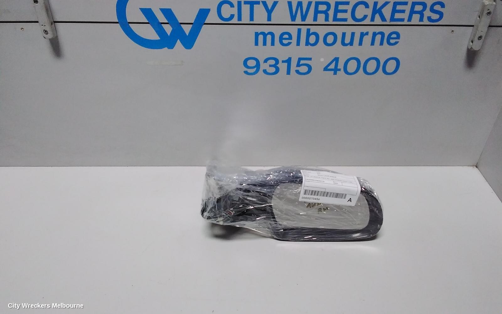 AUDI A4 RIGHT DOOR MIRROR, B8 8K, A4, MANUAL FOLD, NO LANE CHANGE ASSIST TYPE, 1 PLUG (6 WIRE), 02/2008 - 05/2009