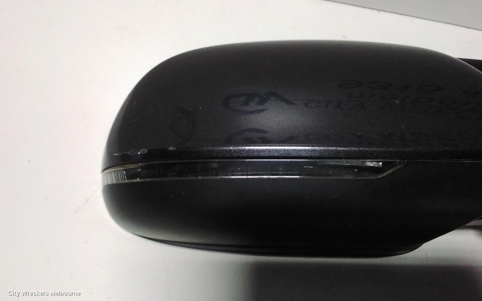 AUDI A4 RIGHT DOOR MIRROR, B8 8K, A4, MANUAL FOLD, NO LANE CHANGE ASSIST TYPE, 1 PLUG (6 WIRE), 02/2008 - 05/2009
