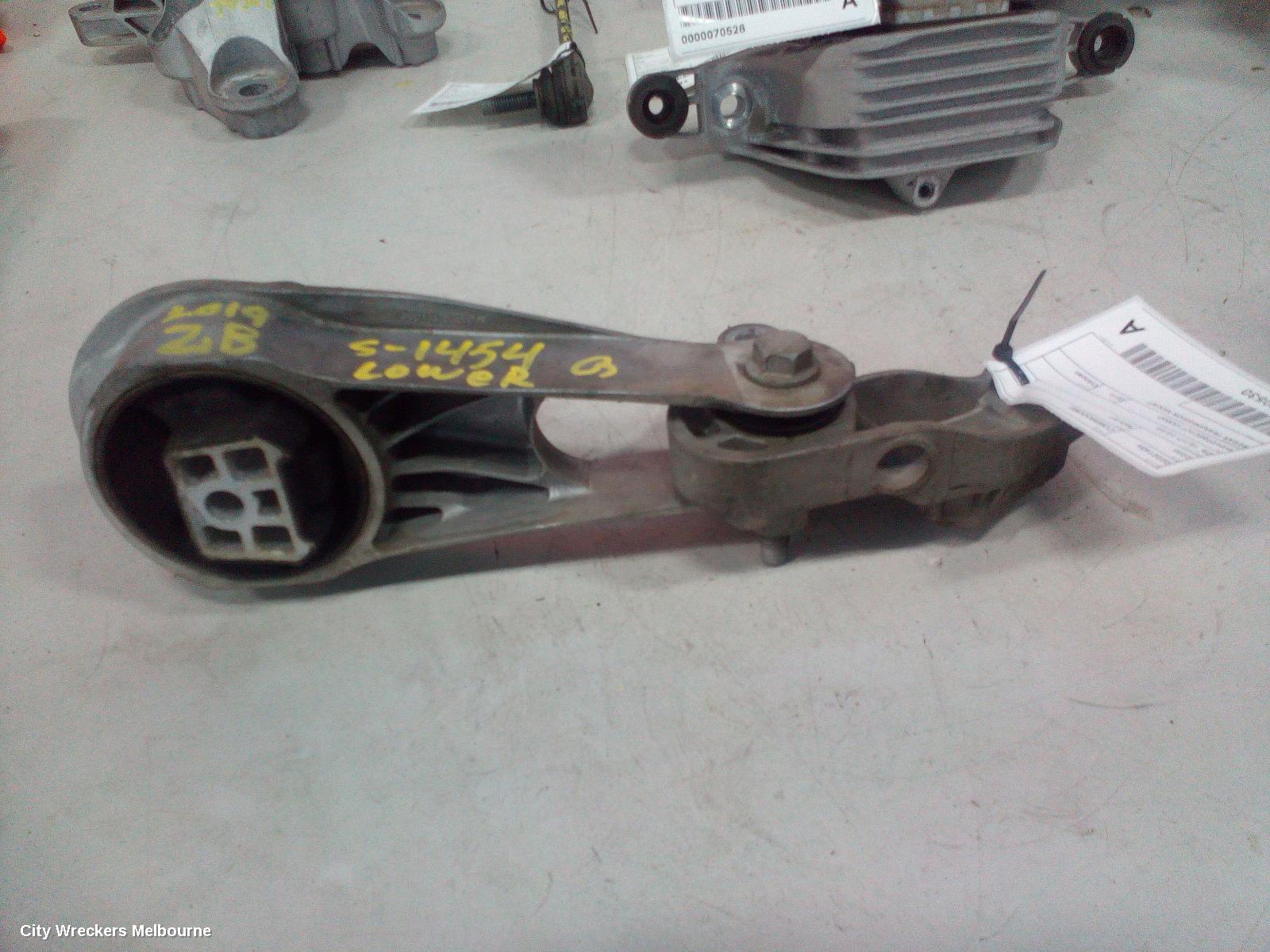 HOLDEN COMMODORE MOUNT, ZB, 10/2017 - 12/2020