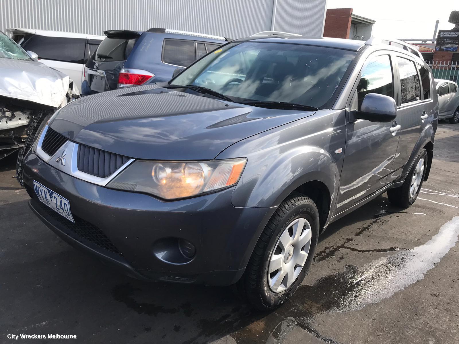MITSUBISHI OUTLANDER BONNET, ZG, 11/2006 - 09/2009