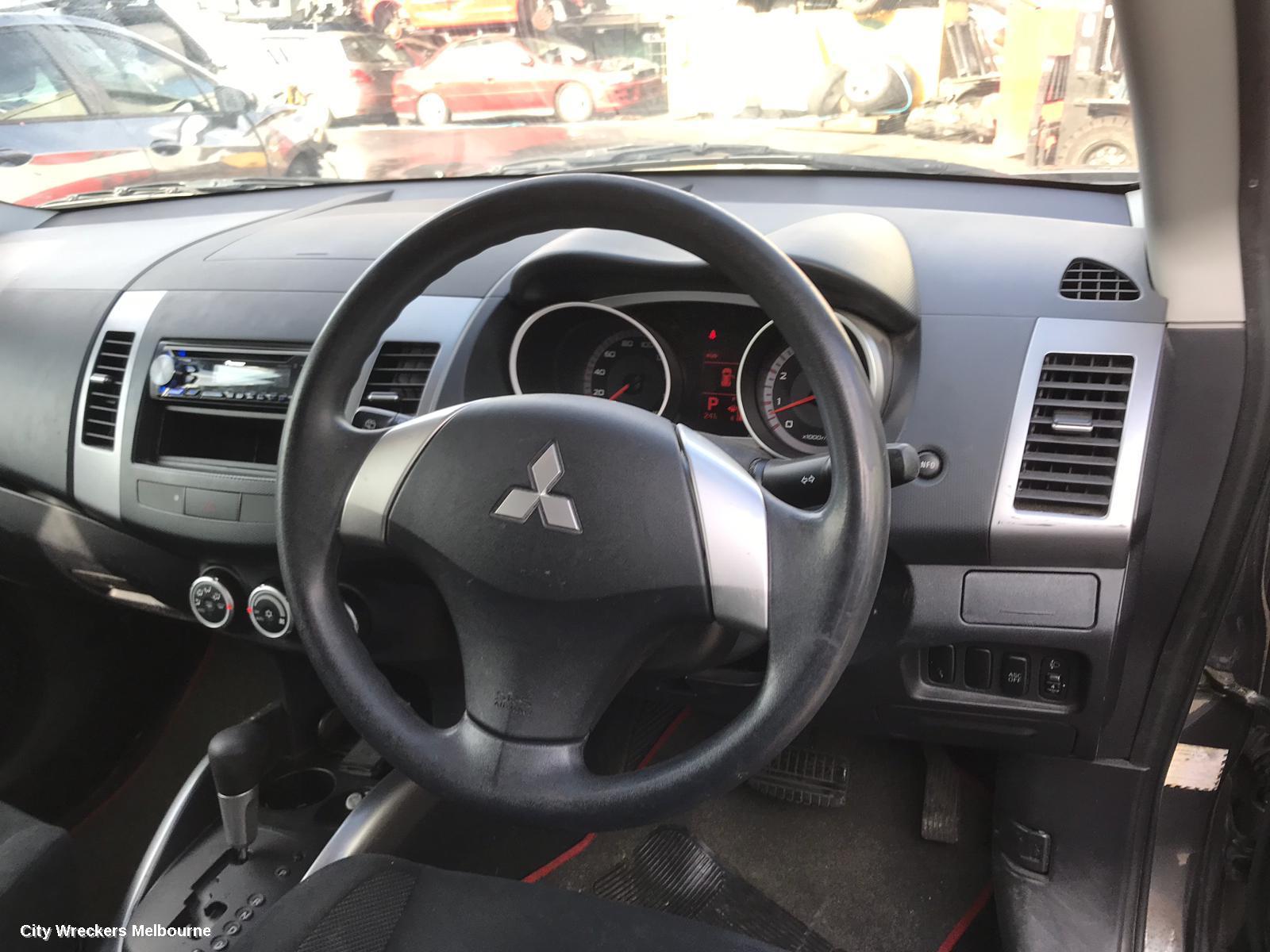 MITSUBISHI OUTLANDER BONNET, ZG, 11/2006 - 09/2009